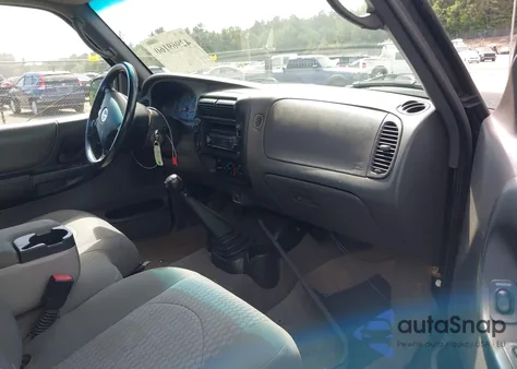 2003 Mazda B4000 Se z USA, uszkodzony, nr VIN 4F4ZR47E43TM19145